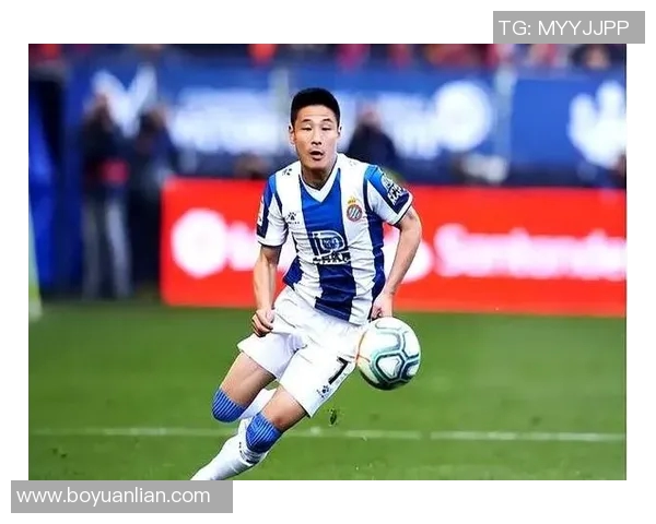 上海足球明星武磊近期表现回顾与未来发展展望分析