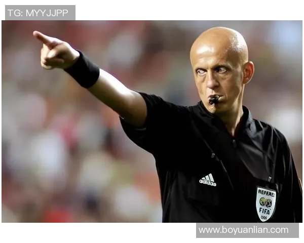 聚焦绿茵场上的传奇人物足球明星背后的故事与成就全揭秘