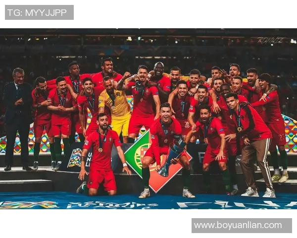 抖音平台上那些受欢迎的足球明星都有哪些名字你知道吗